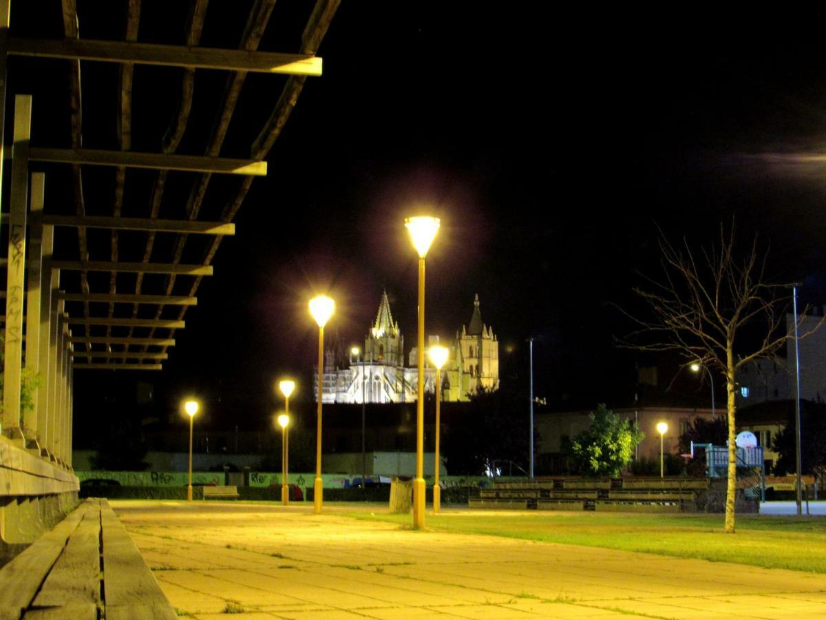 Www Parques De La Catedral Travel Com Parking Privado Gratis Lejlighed León Eksteriør billede